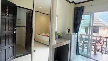 Superior Room | Meja, langsir/tirai gelap terus, Wi-fi percuma, cadar katil