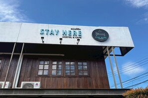 Exterior - Stay Here Hostel (Chiang Mai)