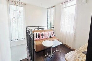 Lobby sitting area - Stay Here Hostel (Chiang Mai)