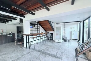 Lobby - Stay Here Hostel (Chiang Mai)