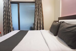 Classic Room | Desk, iron/ironing board, free WiFi, bed sheets