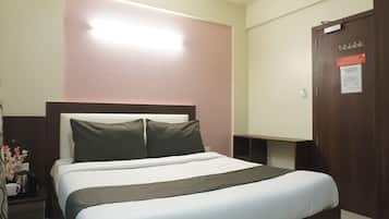 Classic Room | Desk, iron/ironing board, free WiFi, bed sheets