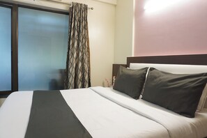 Classic-Zimmer | Schreibtisch, Bügeleisen/Bügelbrett, kostenloses WLAN, Bettwäsche