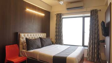 Desk, iron/ironing board, free WiFi, bed sheets