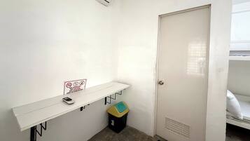 Family Room | Free WiFi, bed sheets