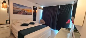 Standard Double Room, Garden View | In-room safe, free WiFi