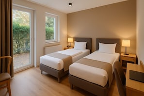 Een bureau, een laptopwerkplek, gratis wifi