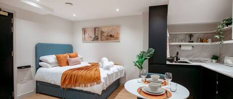 1 bedroom, iron/ironing board, WiFi, bed sheets