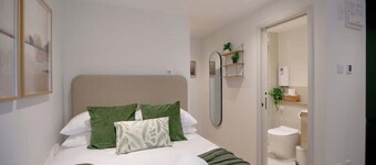 Lindenstone | Unbeatable Location & Comfort