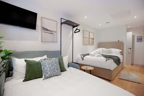 1 chambre, fer et planche à repasser, Wi-Fi, draps fournis