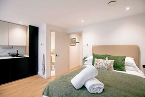 1 chambre, fer et planche à repasser, Wi-Fi, draps fournis