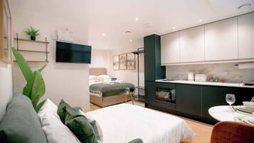 1 bedroom, iron/ironing board, WiFi, bed sheets