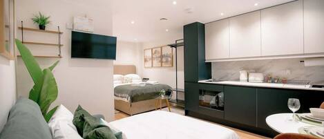 1 chambre, fer et planche à repasser, Wi-Fi, draps fournis