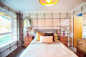 2 bedrooms, iron/ironing board, WiFi, bed sheets - Perfect Booking | Central, Stylish and Comfortable (Kent)