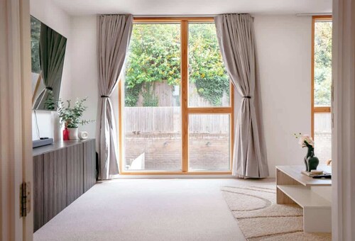 Perfect Booking | Large Home With Driveway Parking