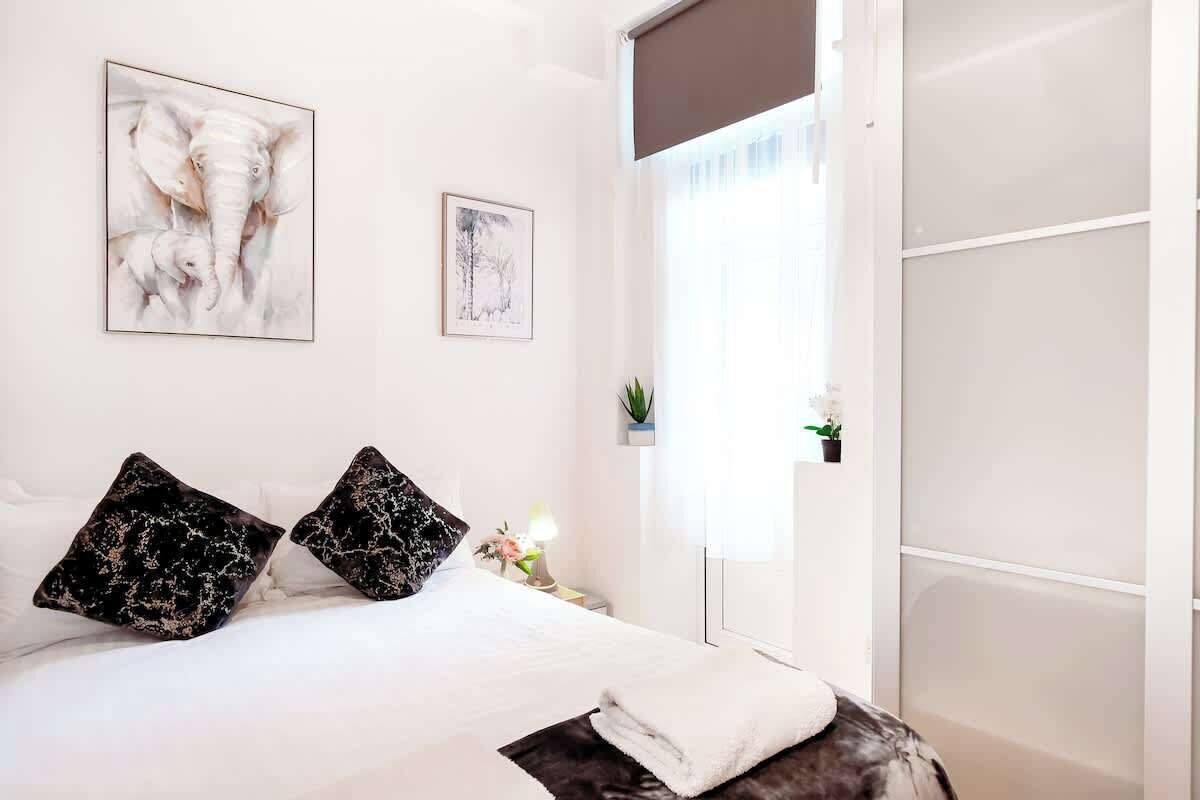 Bügeleisen/Bügelbrett, WLAN, Bettwäsche