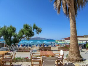 Outdoor dining - Apokoron Villa Aphrodite with Private Pool (Gavalochori)