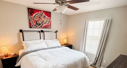 3 KING BEDS Furr-Friendly Fayetteville Retreat