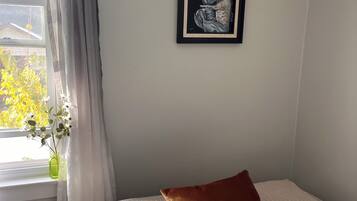 2 chambres, bureau, accès au Wi-Fi (inclus), literie fournie