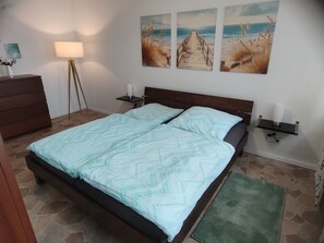 1 bedroom, WiFi, bed sheets - Quiet, cozy 52 sqm apartment |Park|City|A 57| (Krefeld)
