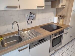 Mikrowelle, Ofen, Herdplatte, GeschirrspĂŒler