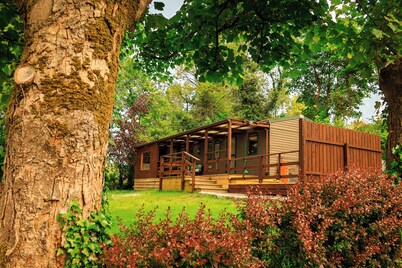 Riverside Cabin in Cavan’s Lake District - Pet Friendly & Great Fishing Spot