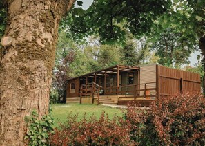 Exterior - Riverside Cabin | Cavan Lakes | Fishing (BELTURBET)