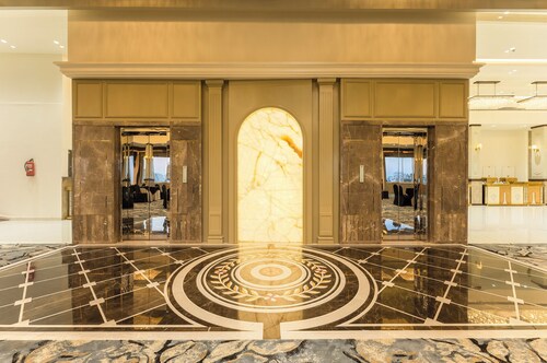 Treebo Premium Nagpur Automotive Square