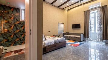 Quadrupla Classic, balcone, vista città | Wi-Fi gratuito