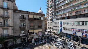 إطلالة على المدينة من المنشأة