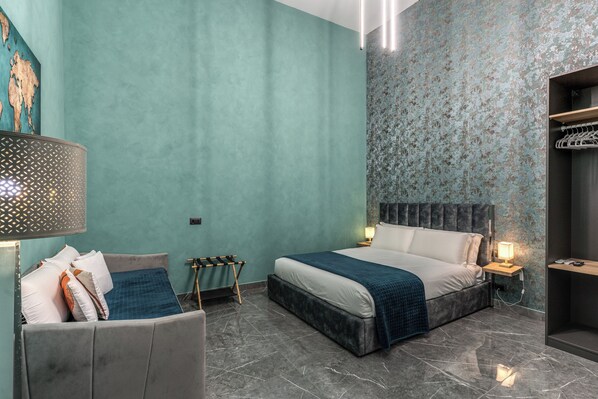 Economy Quadruple Room | Free WiFi - Dimora Napoli Centrale (Naples)