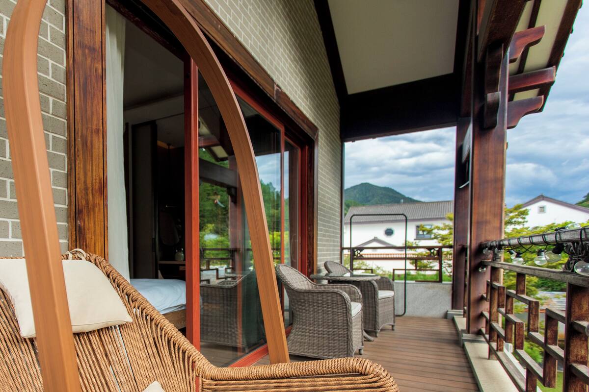 Grand Double Room, Courtyard View | Premium bedding, down comforters, WiFi (free), individually decorated