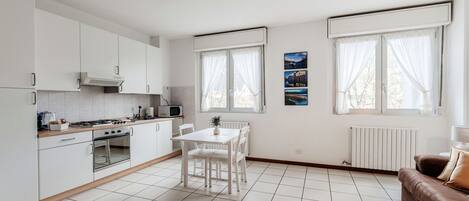 Comfort Studio | Private kitchen | Coffee/tea maker, electric kettle