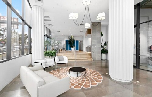 St Kilda Skylife by Ready Set Stay - linen, wifi, parking, central