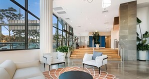 المنشأة من الداخل