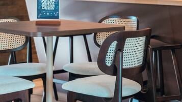 Uitzicht op het zwembad, dagelijks geopend