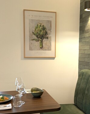 Local cuisine - Hob La Truffiere (Gignac)