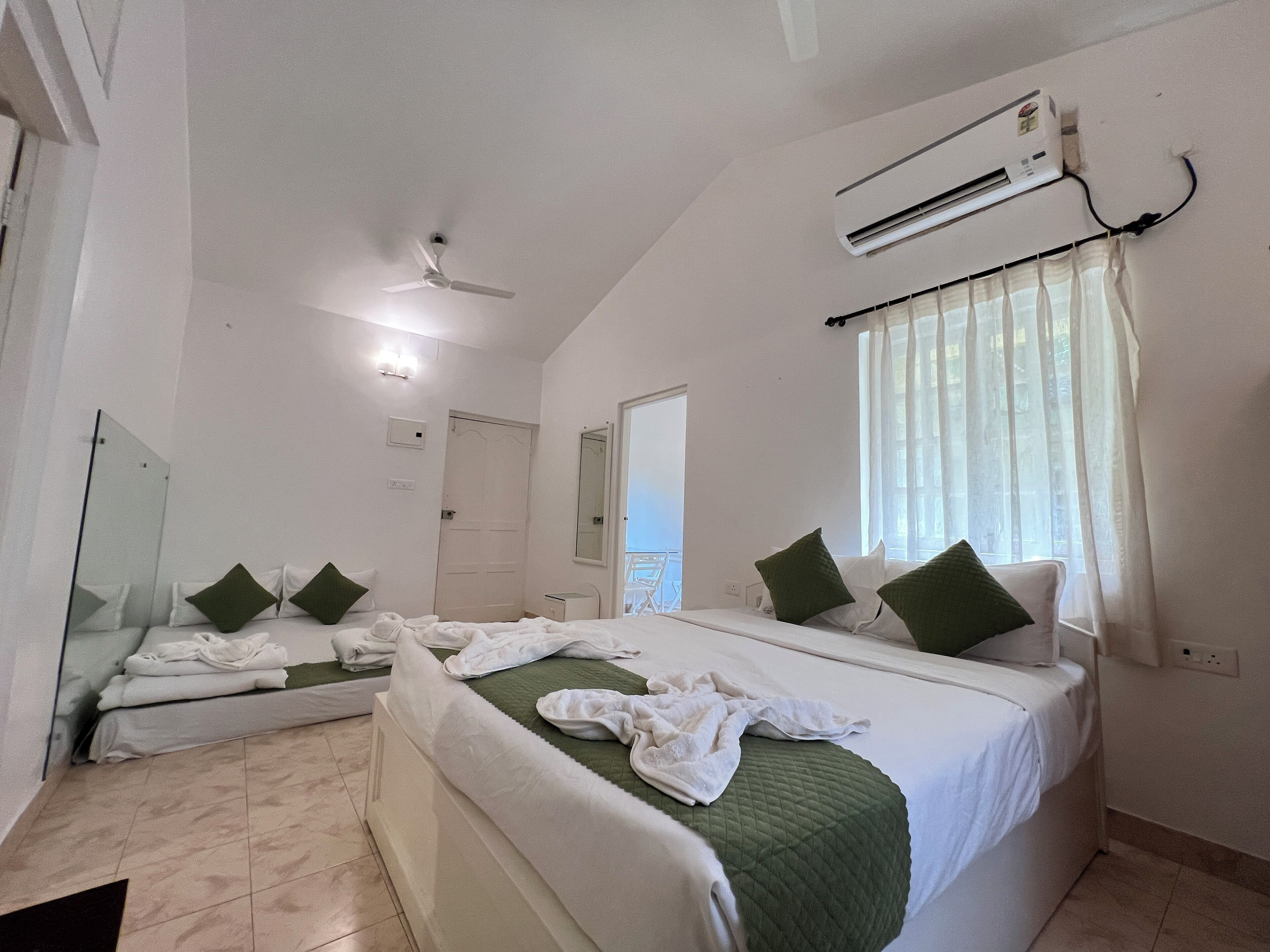 Habitación doble superior | Wifi gratis y ropa de cama 