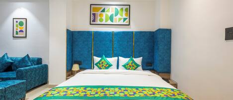 Dobbeltrom – deluxe | Skrivebord og strykejern/-brett