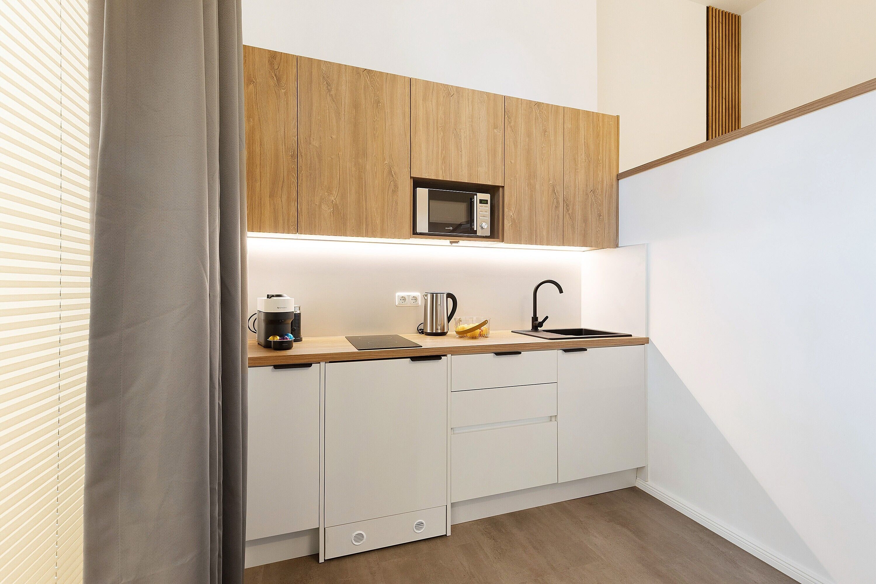 冰箱、微波炉、炉灶、茶具/咖啡用具