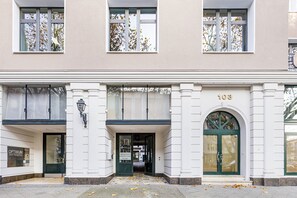 Exterior detail - Boutique Apartment | Ku’damm Central (6) (Berlin)