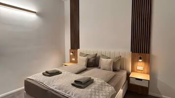 2 bedrooms, WiFi, bed sheets