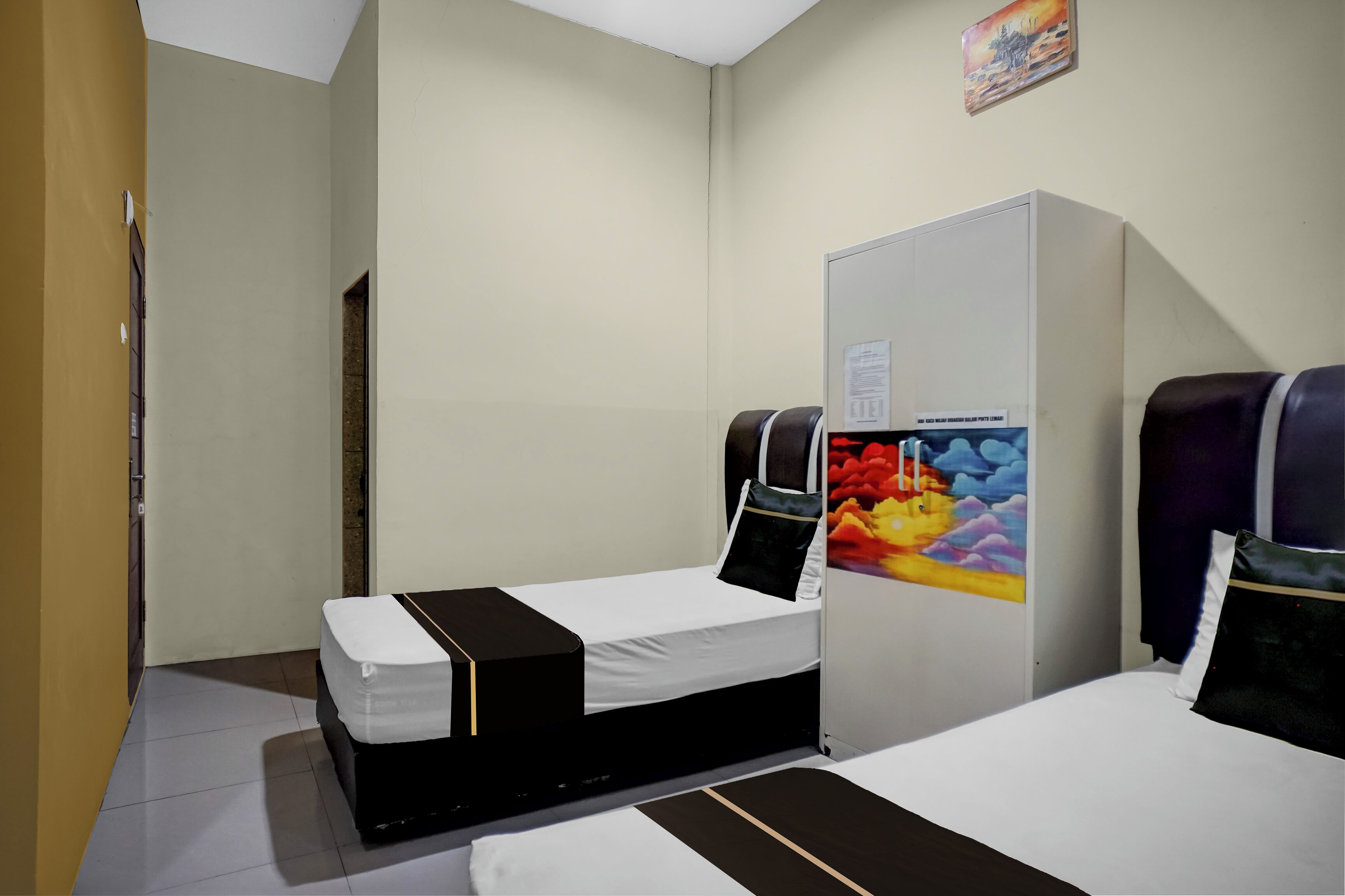 Deluxe Twin Room | Free WiFi, bed sheets