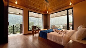 Egyptian cotton sheets, premium bedding, minibar, in-room safe - TerraTrek Billora (Marchula)