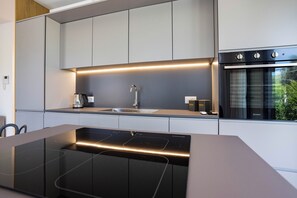 Private kitchen - Luxury Jacuzzi Villa Athena (Palermo)