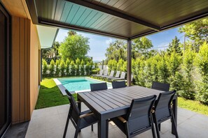 Outdoor dining - Luxury Jacuzzi Villa Athena (Palermo)