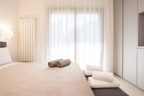 2 bedrooms, WiFi, bed sheets - Luxury Jacuzzi Villa Athena (Palermo)