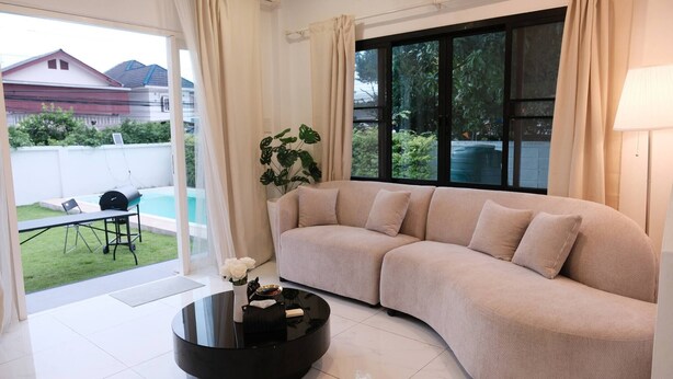 House, 6 Bedrooms, Smoking, Private Pool | Living room - Modern Private Pool Villa in Sukhumvit (Bangkok)