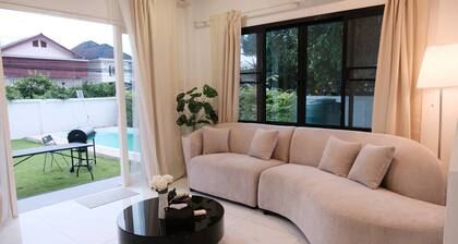 Modern Private Pool Villa in Sukhumvit