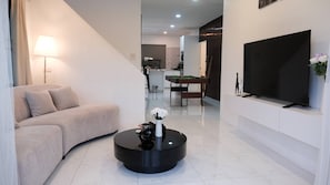 Ferienhaus, 6 Schlafzimmer, Raucher, eigener Pool | Wohnzimmer